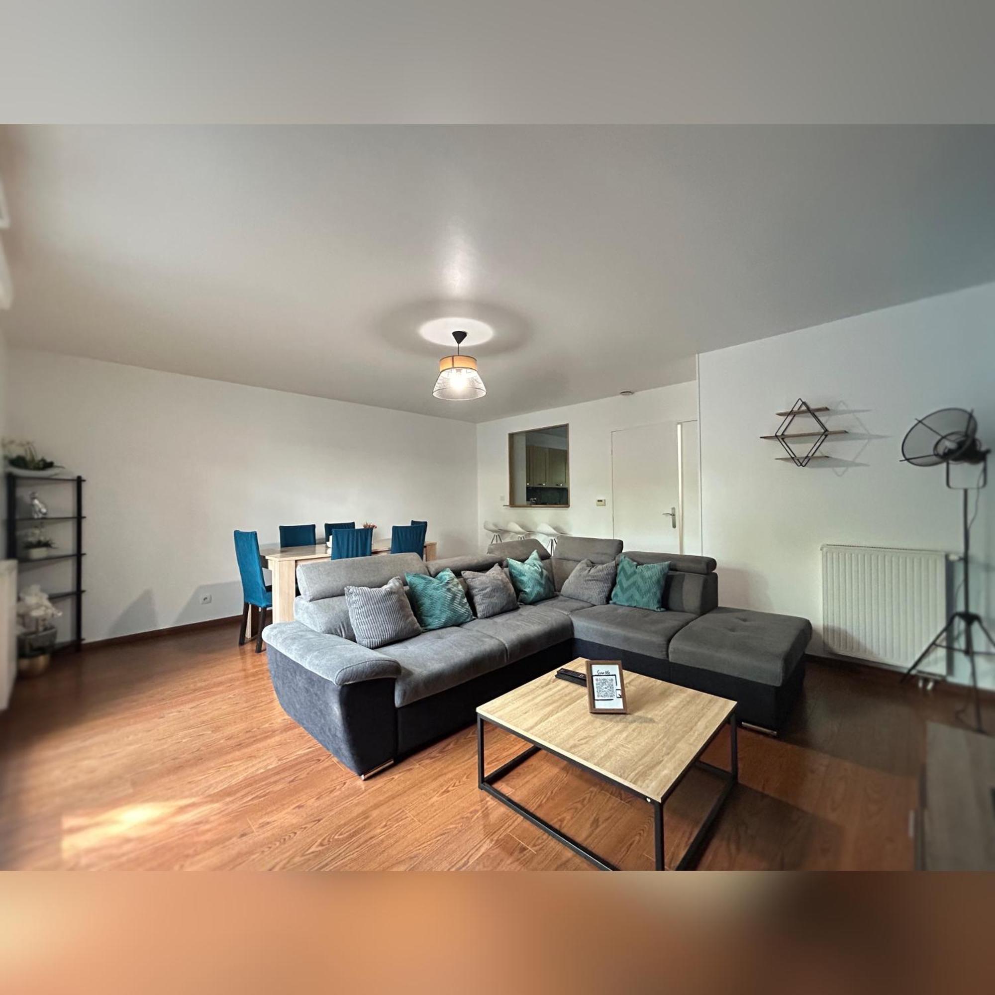 Le Duplex Chessy - 15Min From Disneyland - 2 Private Parkings - Garden - Kingsize & Queensize Bed - Supermarket Behind The House 외부 사진